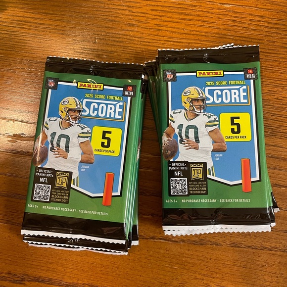 10 Sealed Foil Packs SCORE Panini NFL Trading Cards ~Orange Post~ Sealed 2025 - Picture 2 of 3
